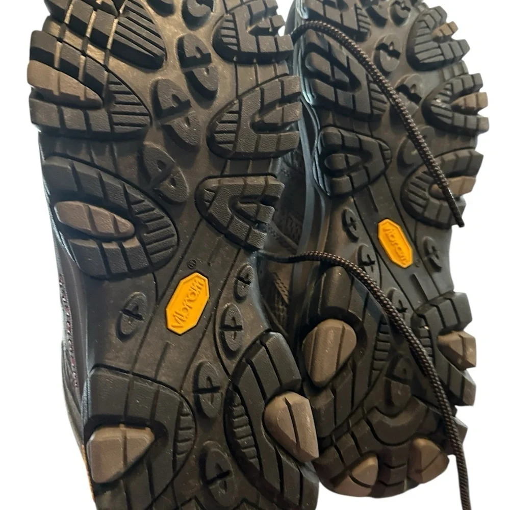 NWOT Merrell Mens Moab 3, Beluga, Size 11